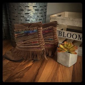 Naughty Monkey poncho boot!